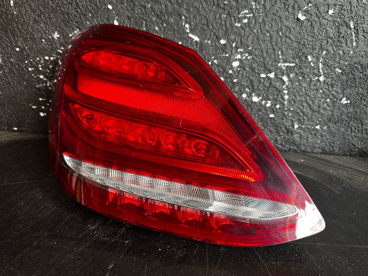 Фара Mercedes-Benz E-Class б/у — фото 5