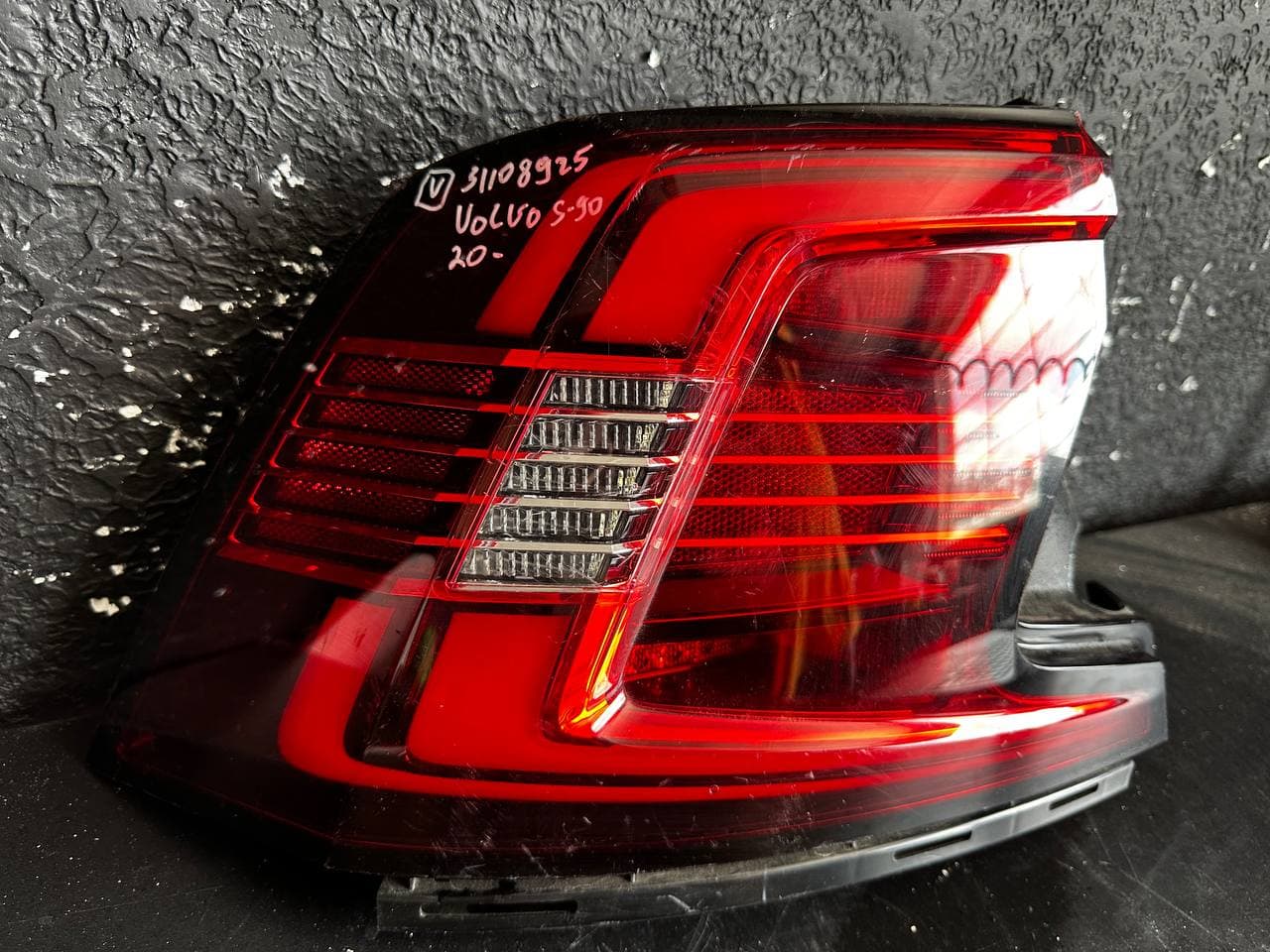 Фара Volvo S-90 б/у — фото 3