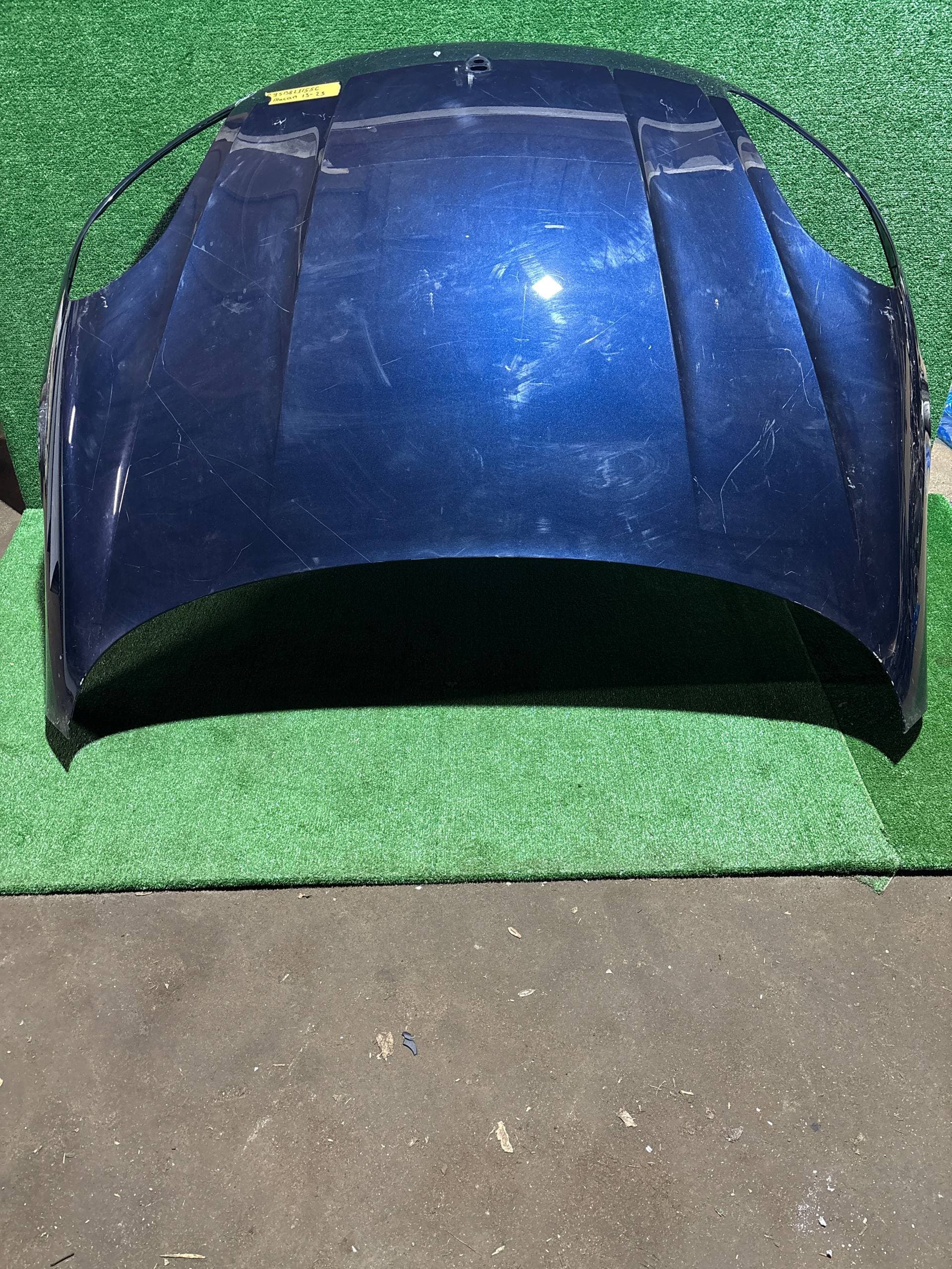 Капот Porsche Macan 13-23 б/у OEM 95b823155c