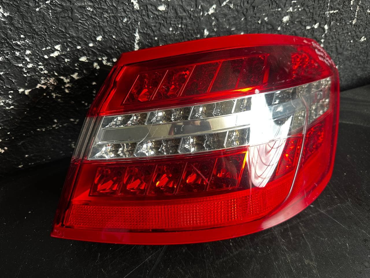 Фара Mercedes-Benz E-Class 2012-2018 w212 б/у OEM A2059060357